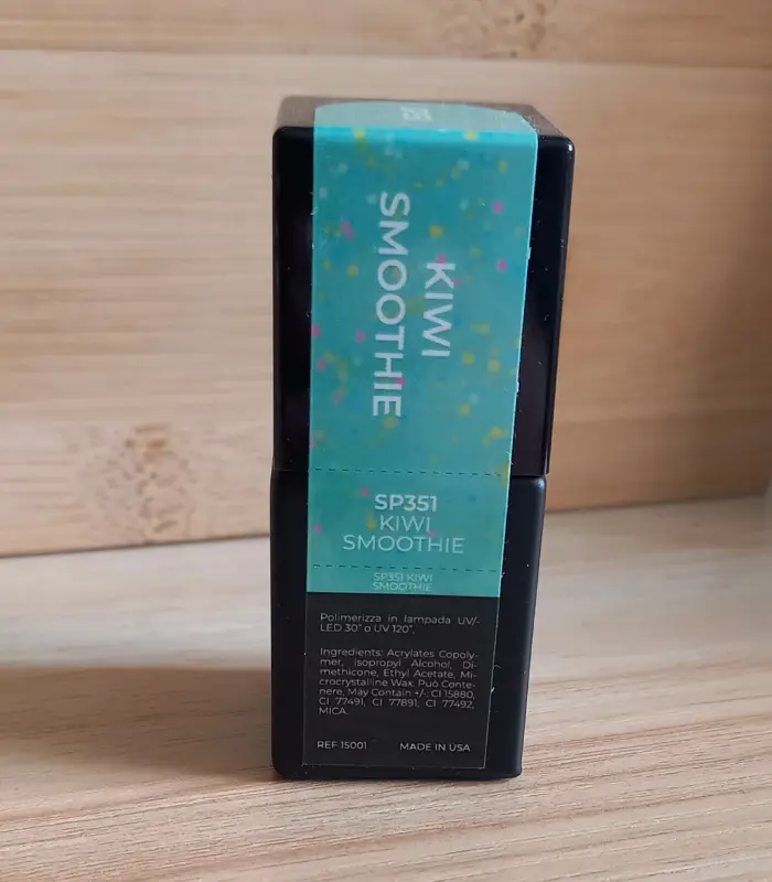 vernis smothie . M.E.A Studio Aura