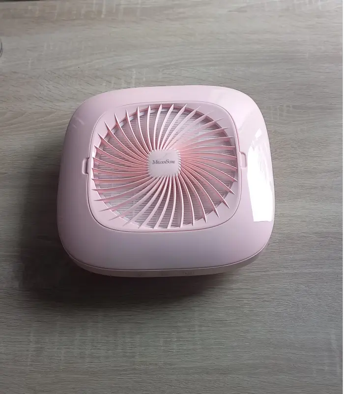 aspirateur melody pour ongle.M.E.A Studio Aura