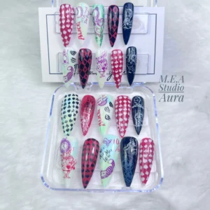 Press on nails stamping. m.e.a studio aura (11)