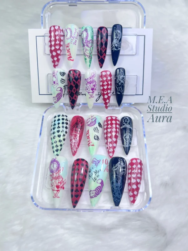 Press on nails stamping. m.e.a studio aura (11)