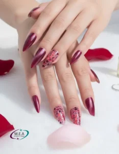 Press on nails rouge. M.E.A Studio Aura