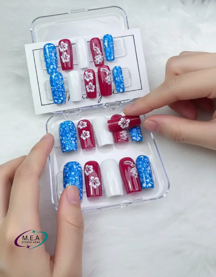 Press on nails.M.E.A Studio Aura (3)