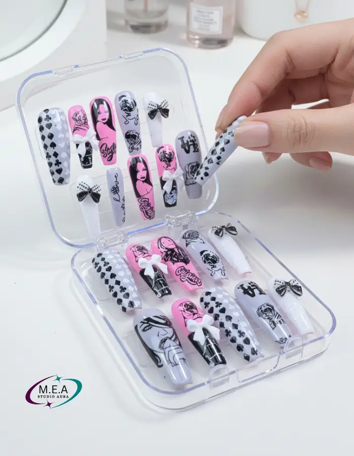 Press on nails.M.E.A Studio Aura (3)