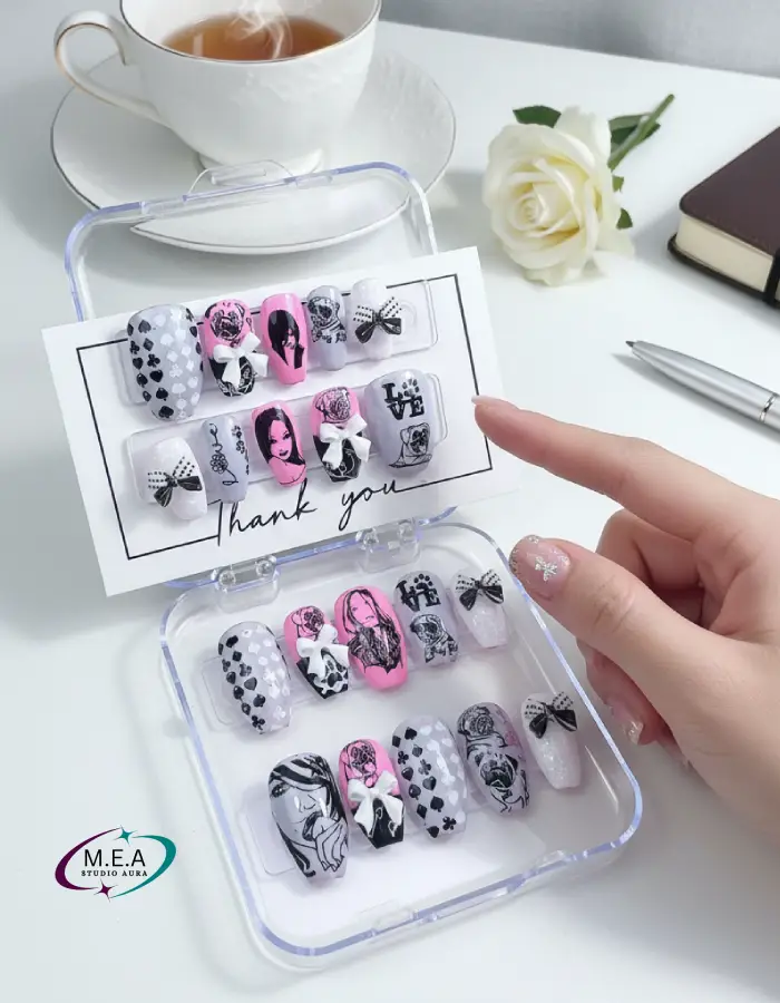 Press on nails.M.E.A Studio Aura (5)