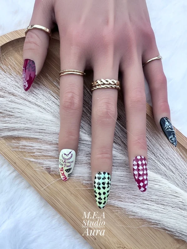 Press on nails.m.e.a studio aura