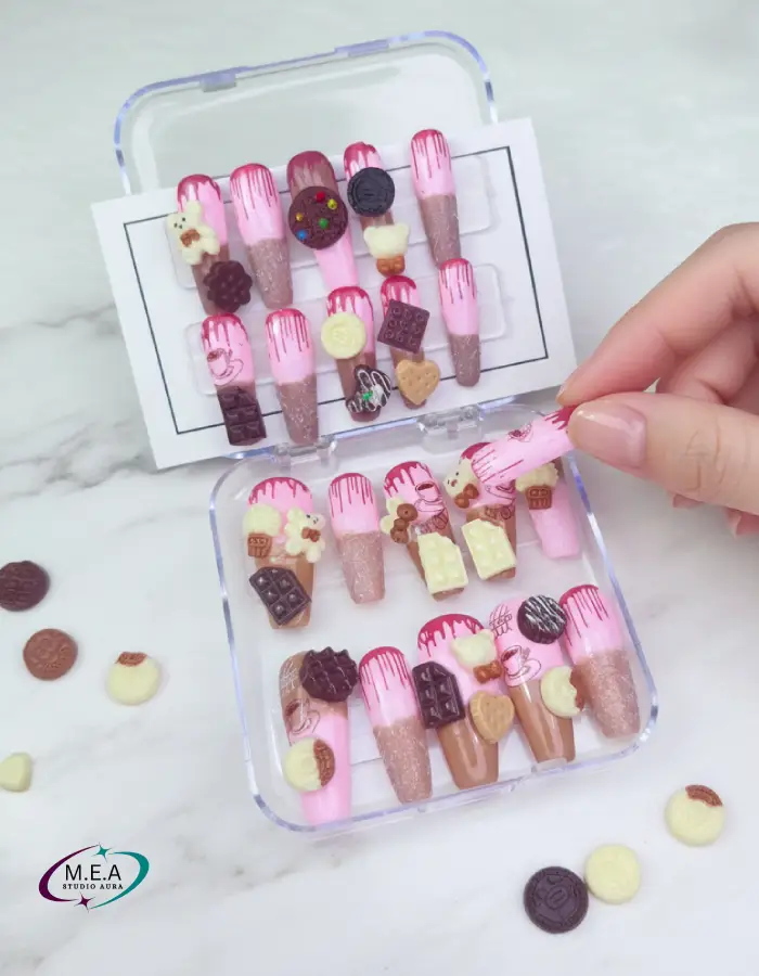 Press on nails.M.E.A Studio Aura (9)