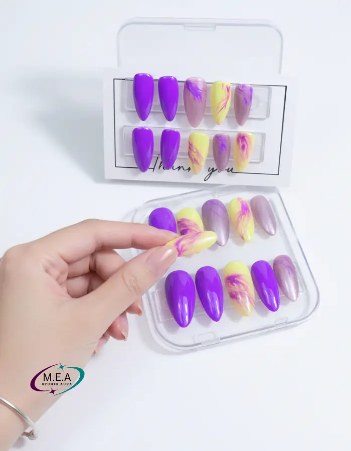 Press on nails.M.E.A Studio Aura (7)