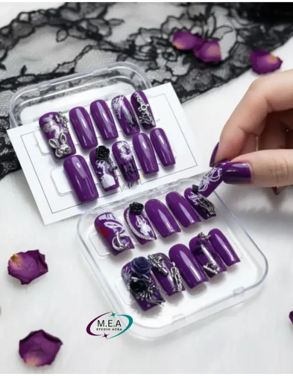 Nocturne Pourpre – Gothique Prune