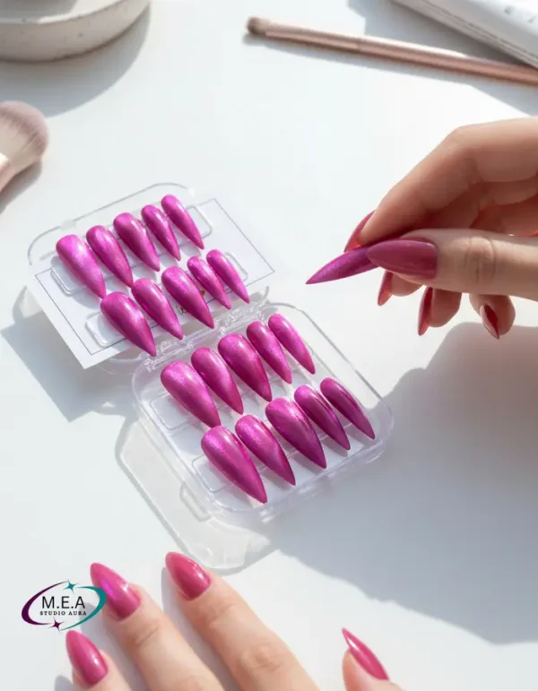 Velours Mystique – Violet Cat Eyes