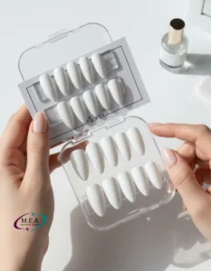 Press on nails blanche (1)